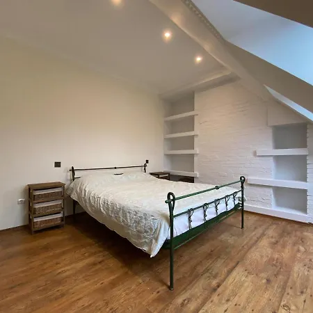 House Of Westeros - Highgarden Apartment *