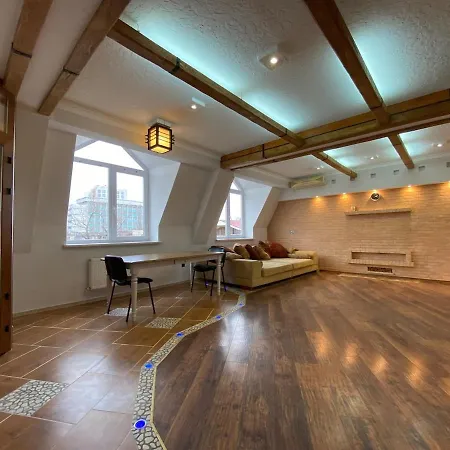 House Of Westeros - Highgarden Apartment *